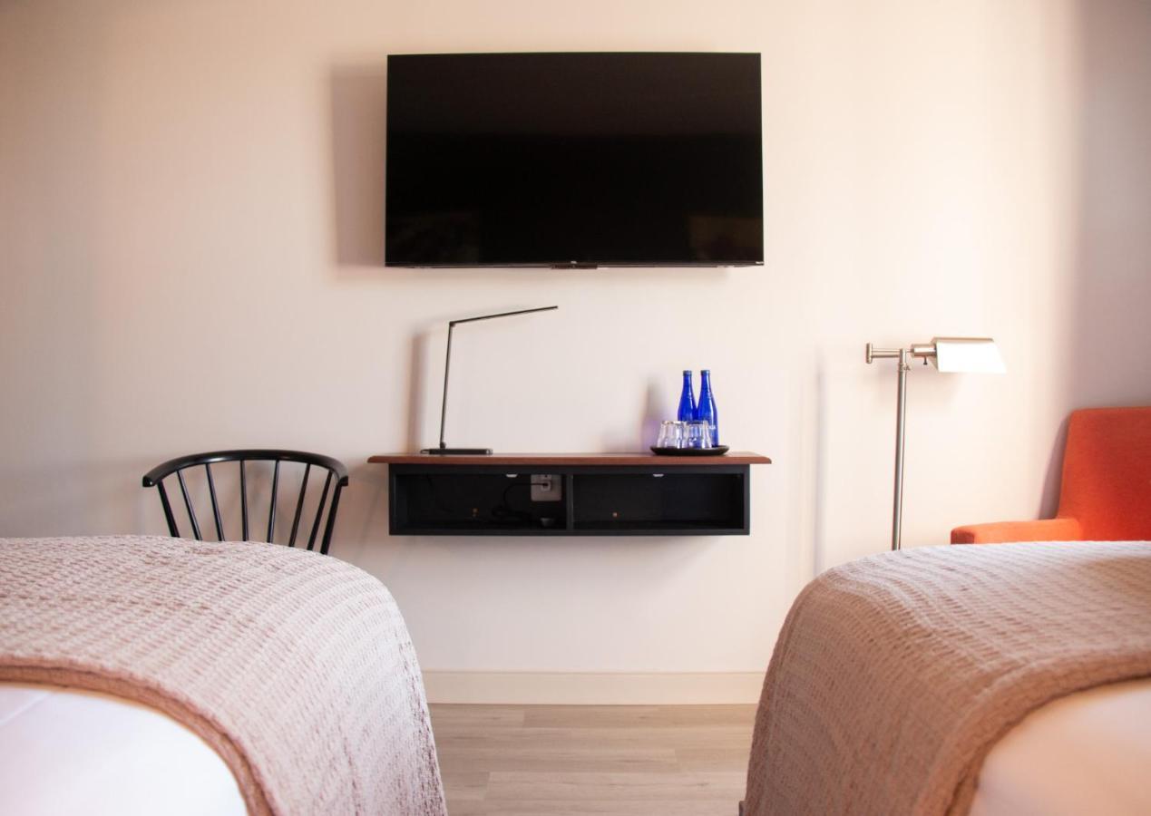 Meeting House Boutique Hotel Falls Church Bagian luar foto