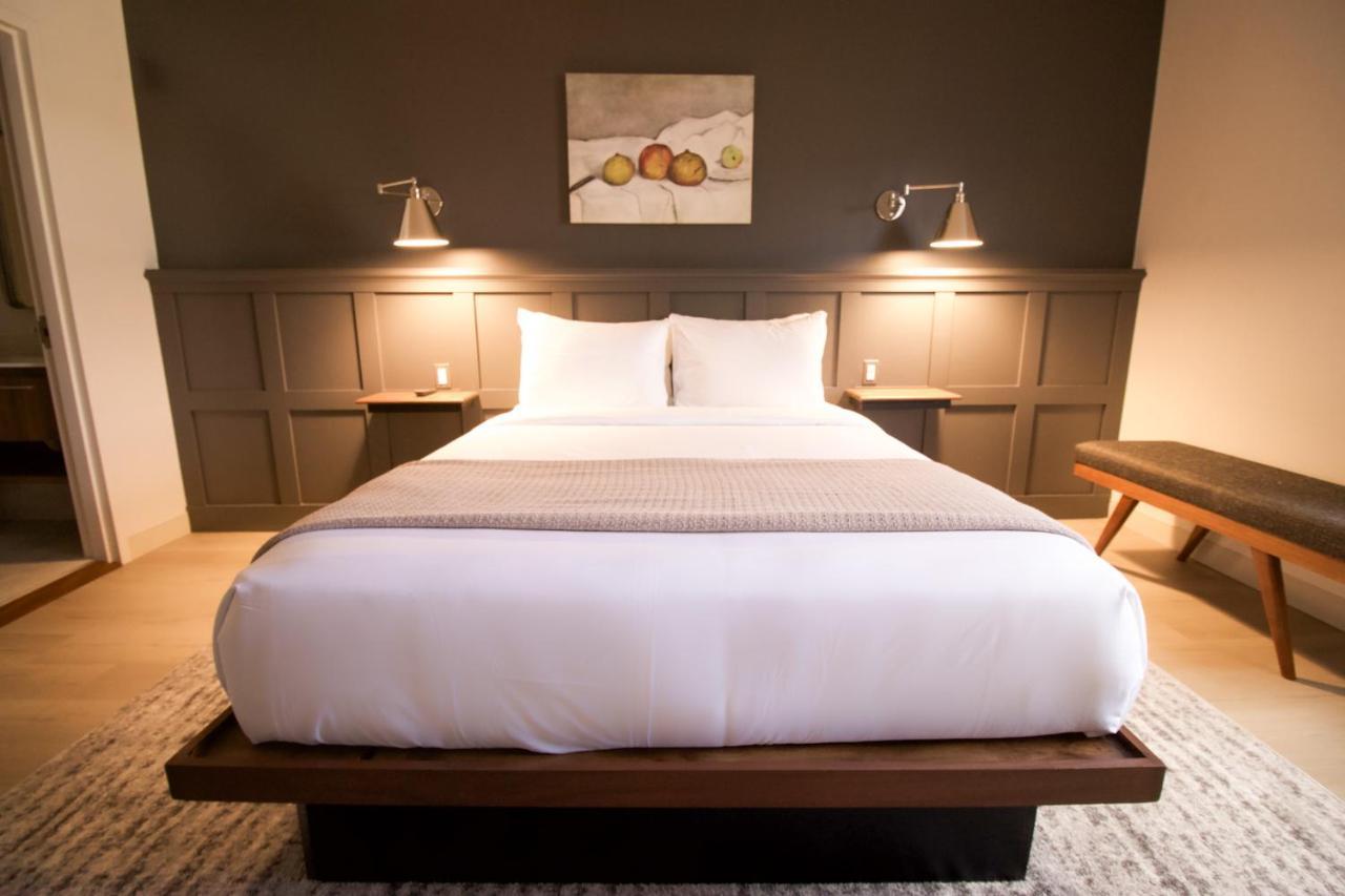 Meeting House Boutique Hotel Falls Church Bagian luar foto